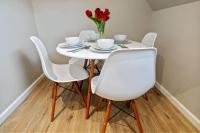 Modern 2BR Near NYC with Free Parking and Workspace - B&B East Orange