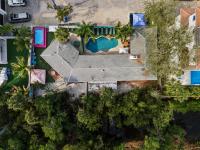 Trendy & Relaxing - Close to Beach - Pool - Hot Tub - B&B Sarasota