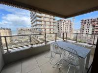 BEL AIR HOLIDAY - Luxury apartment with lateral sea view and 2 private bathrooms T9 - Chambres d'hôtes Ostende