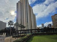 Piso a estrenar con vistas al mar en Playa Levante - Piscinas, parking y confort total - B&B Benidorm