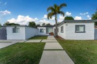Cozy house with a pool in Miami - Bed and Breakfast Miami