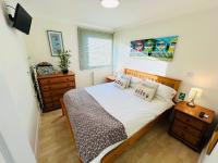 2 Bedroom Chalet SB35, Sandown, Free Wifi, Dog Friendly - Chambres d'hôtes Sandown