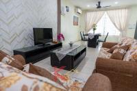Cozy Retreat Home 3-Storey Landed-5R4B-16 Pax-City KK - B&B Kota Kinabalu