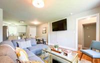 Pet-Friendly 4BR Family Home with Fenced Yard - Ferienwohnung Raleigh