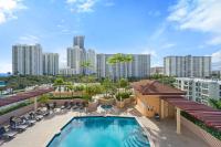 Spacious 3BR Condo Across from Beach with Ocean & City Views - B&B Sunny Isles Beach