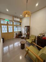 沐時光民宿,檜木老宅,特色民宿 - B&B Chiayi City