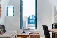 Cave Villa with Hot Tub & Caldera View