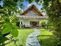 Garden Retreat Villa - 5min walk to Beach, Fiber internet - Bed and Breakfast General Luna