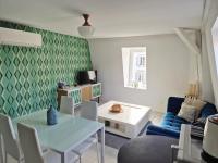 La Pause Vosgienne du Boulevard proche gare Centre ville & climatisé - B&B Remiremont