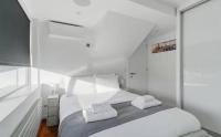 Soho Skyline Penthouse with Terrace, Elevator and Air Conditioning - B&B London