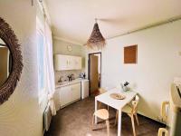 Studio à 5 min des halls - B&B Narbona