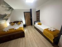 Driepersoonskamer met Uitzicht op de Bergen