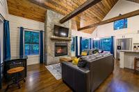 Tall Pines Tango Cabin - B&B Broken Bow