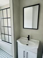 Modern Stay East Belfast - B&B Belfast