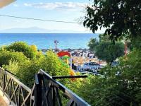 Seafront apartment - B&B Nea Moudania