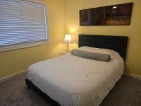 Camera Matrimoniale con Bagno in Comune 