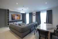 Modern 3-Bed, 3-Bath Executive Apartment at Bantree, Airport Residential - B&B Accra