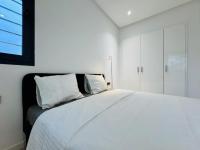 Three-Bedroom Premium Apartment with Resort View