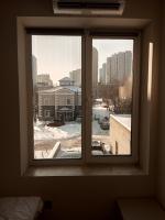 Апартаменты в центре возле больницы Мечникова Свет есть всегда - Chambres d'hôtes Dnipro