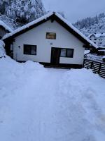 Căşuţa LA CUCU - Bed and Breakfast Vadu Moţilor