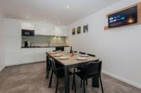 La bâtisse des tuileries côté forêt - B&B Lamure-sur-Azergues