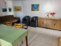 PRAIA DE 4 ILHAS Apartamento 2 Quartos a 50M da Praia - B&B Bombinhas