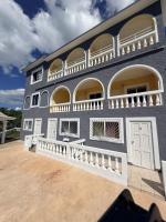 Superstar Living - B&B Treasure Beach