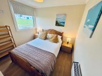 2 Bedroom Chalet SB40, Sandown Bay, Dog Friendly, Free Wifi - Ferienwohnung Brading