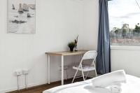 Peaceful Double Room Near Parks & Transit - Shared Bathroom and Kitchen - B&B Padstow