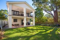 Dunescape Family Retreat - 5BR beach house - B&B Vincentia