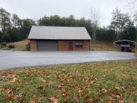 Small Cabin Over Garage w lake access, small dock - B&B Sevierville
