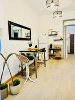 Basic interior Apartment Sagrada Familia Excellent for exploring Barcelona Very good location - B&B Barcelona