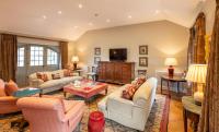 Luxury Cottages at Rosebery Steading, Gorebridge - Chambres d'hôtes Temple