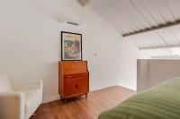 Artist Loft high ceiling, Central location spacious Flat 5 min tube station - B&B Londra