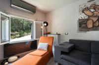 Terra Rossa Holiday 3BD Holiday Home with Seaview - Chambres d’hôtes Pyrgi