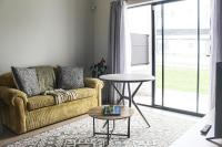 Flat in Security Estate - Zomerwind Apartments - B&B Oakdale