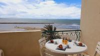 Duplex Les Palmiers sur la Plage CLIM WIFI 1ère ligne 4 personnes - ROSSIconciergerie - Linge inclus - Chambres d'hôtes Le Grau-du-Roi