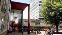 Bright 1-Bedroom Apartment with Fast Links to Central London - Chambres d’hôtes Londres