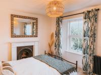 Twiga Cottage - Quiet 2 bed - Heart of town - Walk to beaches - B&B Newquay