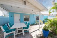 Charming Beachside Retreat #3 - Steps to the Beach - B&B Clearwater Beach