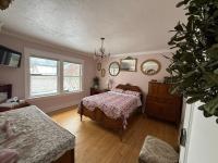 This Old Frat House Bed & Breakfast - Bed and Breakfast Missoula