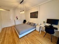 4 bedrooms appartement city center of Geneva, 125 m2 , Private parking - Chambres d'hôtes Genève