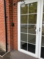 SIX at Wooburn Green Cosy Retreat with Balcony near LEGOLAND Lapland UK and Windsor - Chambres d'hôtes Loudwater