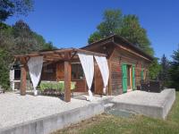 chalet atypique, Ile chambod - Ferienwohnung Échallon