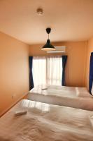 QU301 2BR Home on JR Chuo-Sobu Line, Direct Access to Akihabara and Shinjuku, 3 Beds - Chambres d'hôtes Tokyo