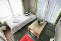 QU202 Japanese-Style 2BR Home near Koiwa, 3 Single Beds and 1 Floor Futon, Sleeps 4 - Chambres d'hôtes Tokyo