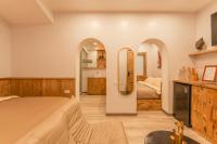 Homestay CHẤT- Lake Side, Self Check Apt - Bed and Breakfast Hanoi
