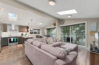 Seaside Haven -Hot Tub with Oceanfront View - B&B Port Renfrew