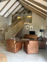 Fallen Oak Villa 2 - B&B George
