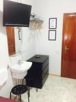 Double or Twin Room with Shared Bathroom